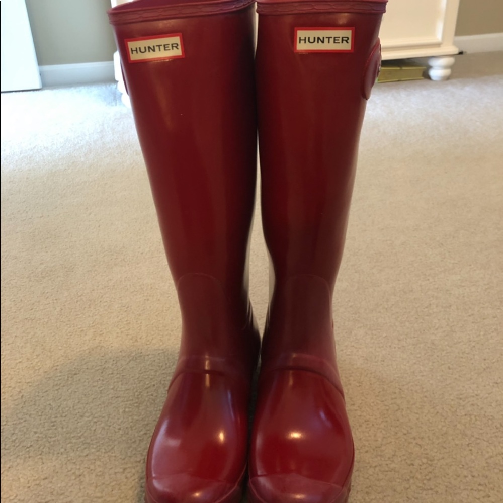 Hunter Original Tall Gloss Boots in Military Red